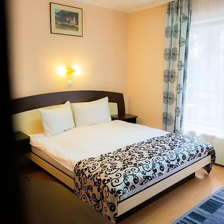 Casa Maia Hotel Buşteni Buitenkant foto