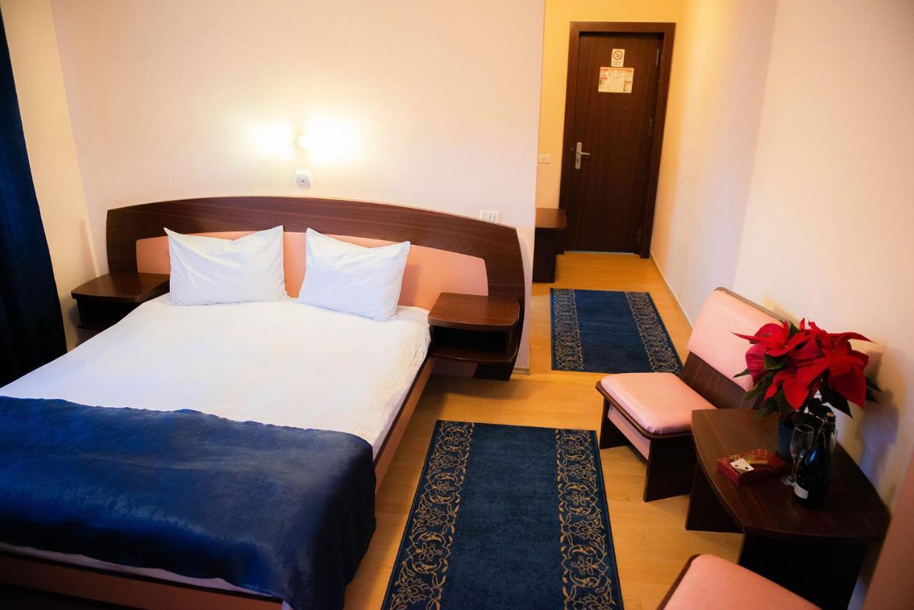 Casa Maia Hotel Buşteni Buitenkant foto