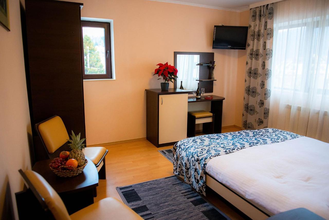 Casa Maia Hotel Buşteni Buitenkant foto