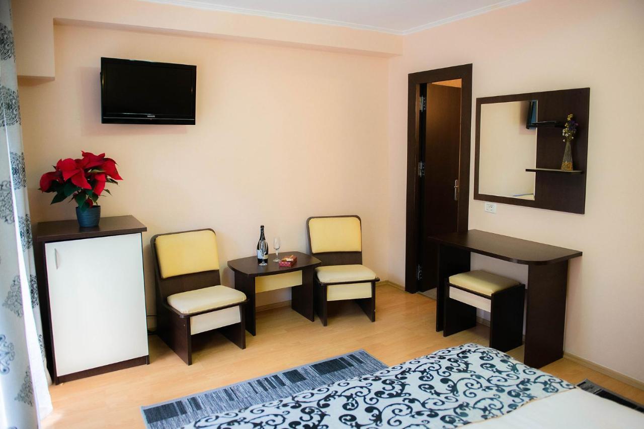 Casa Maia Hotel Buşteni Buitenkant foto