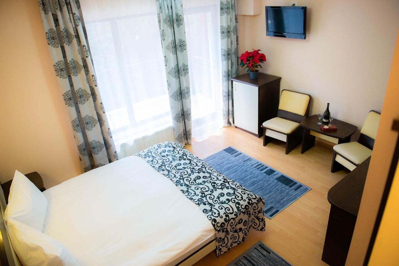 Casa Maia Hotel Buşteni Buitenkant foto