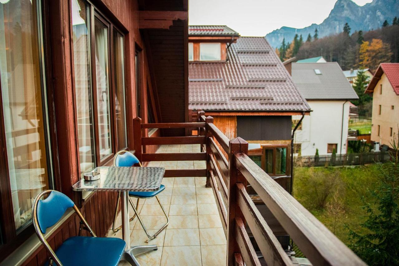 Casa Maia Hotel Buşteni Buitenkant foto