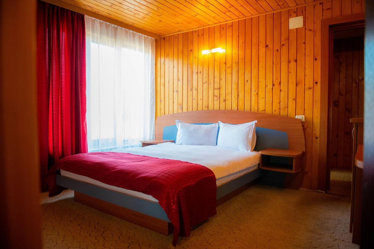 Casa Maia Hotel Buşteni Buitenkant foto