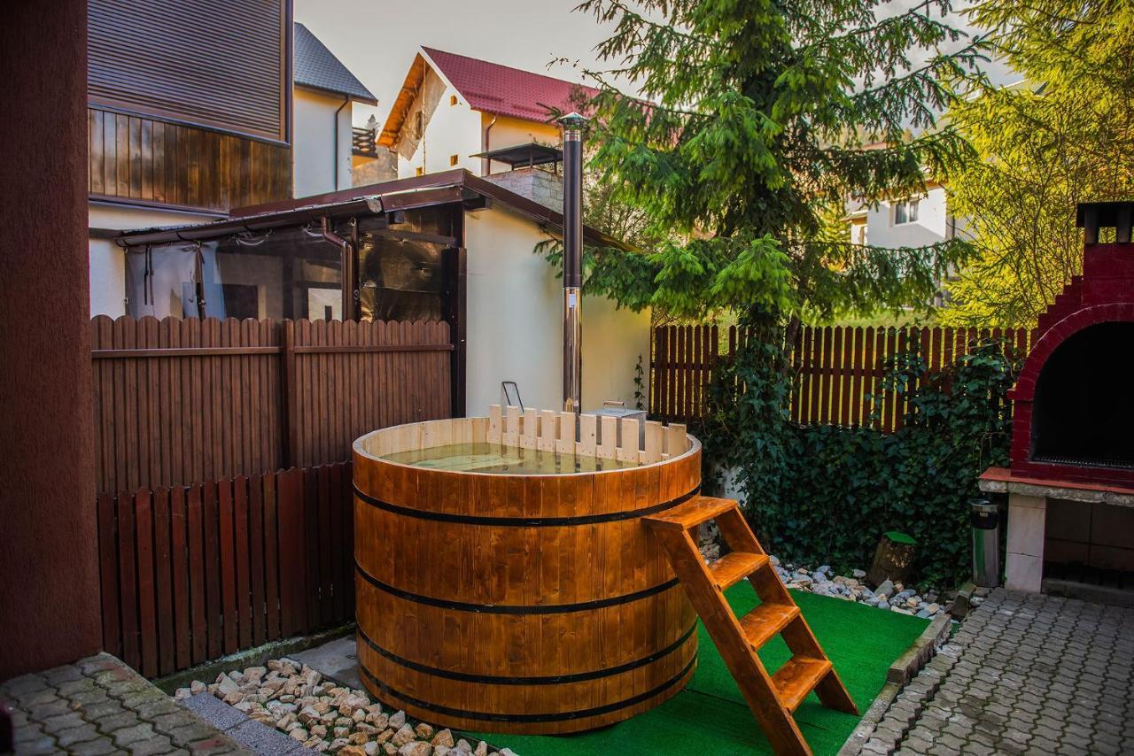 Casa Maia Hotel Buşteni Buitenkant foto