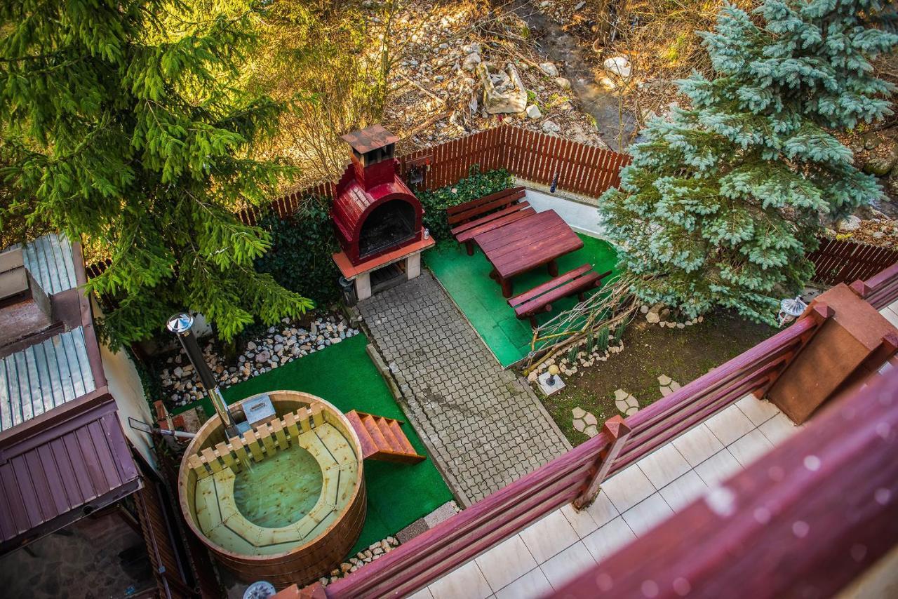 Casa Maia Hotel Buşteni Buitenkant foto