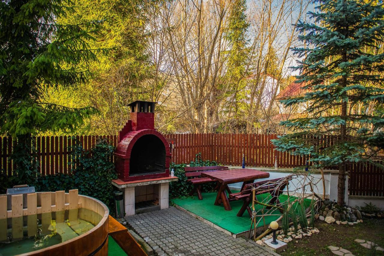 Casa Maia Hotel Buşteni Buitenkant foto